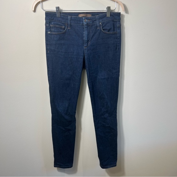 Size 28 Joe’s Jeans skinny ankle, dark denim, mid-rise waist, like new - Picture 3 of 10